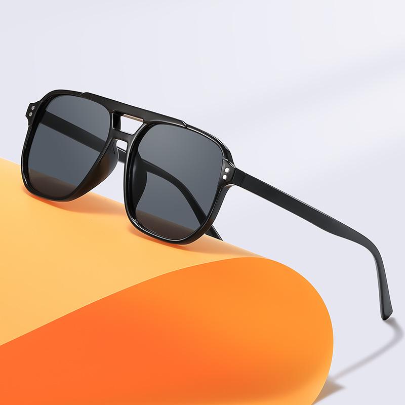 Retro Double Bridge Oversized Sunglasses with Ocean Lens – Fashionable Sun Protection Glasses
