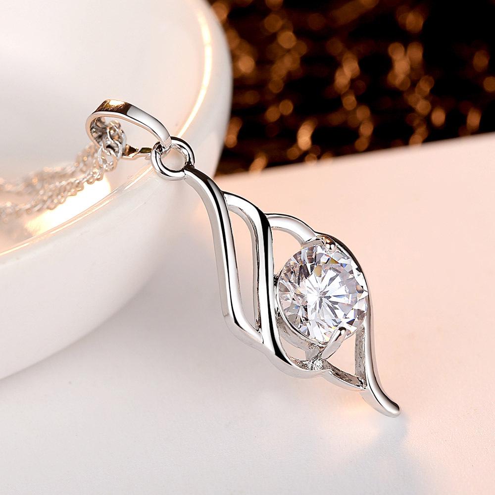 Angel Wings Zircon Pendant Necklace - Women's Luxury Fashion Temperament Clavicle Chain