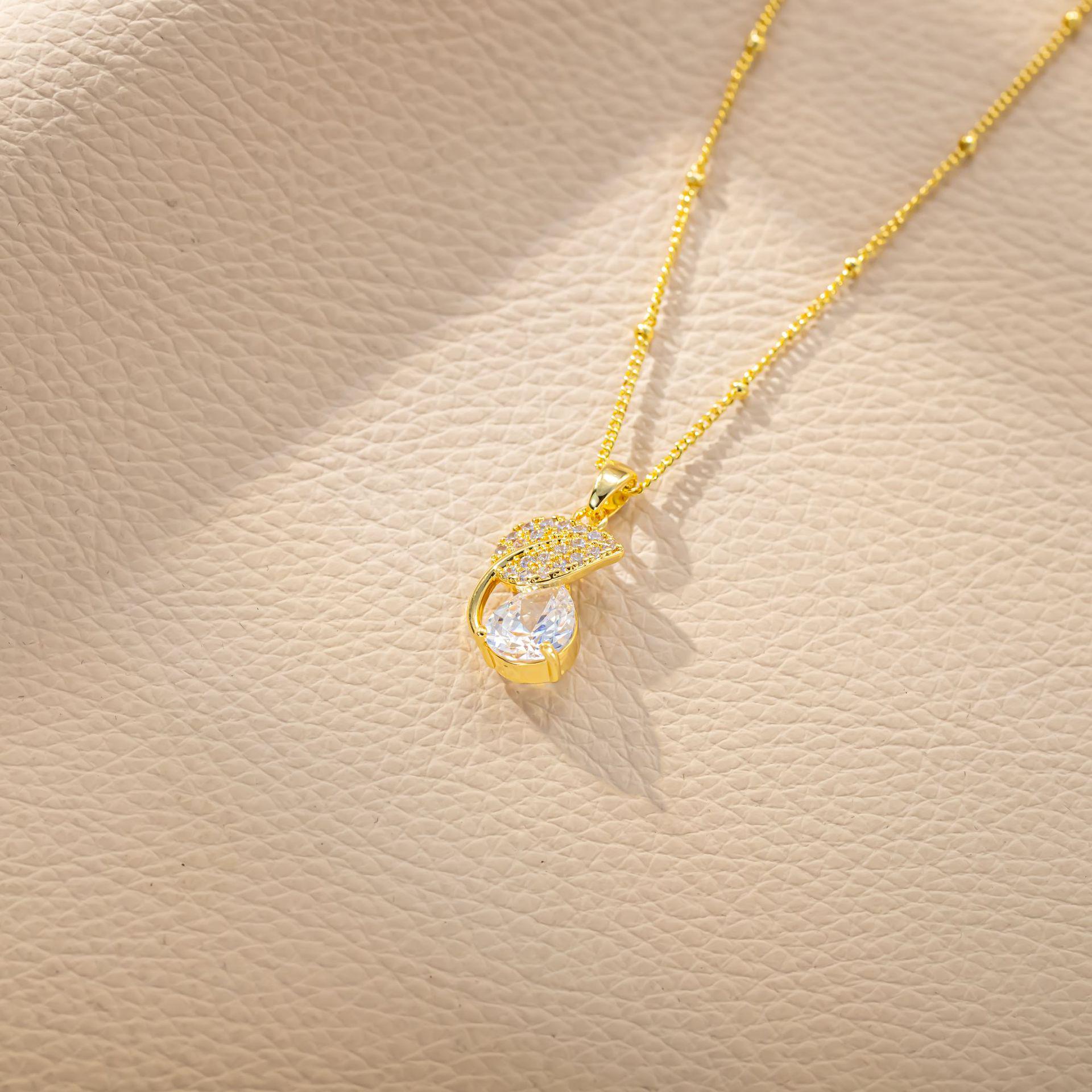 Elegant Pure Silver & Gold Pendant Necklace: European & American Style