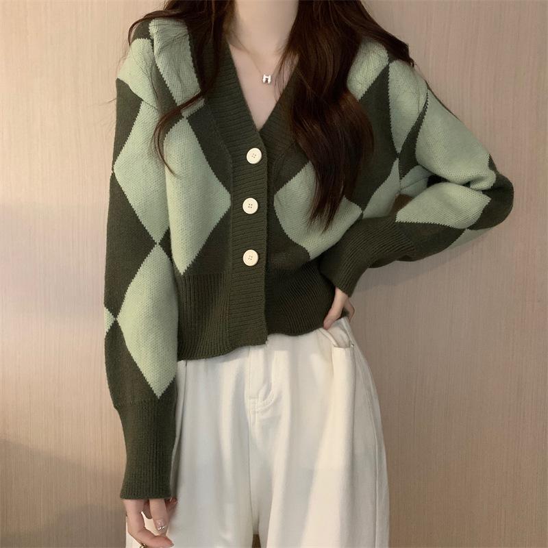 French Temperament Jacket Women's Spring and Autumn Design Sense Niche Casual Commuting Wind Green Rhombus V-neck Knitted Sweater