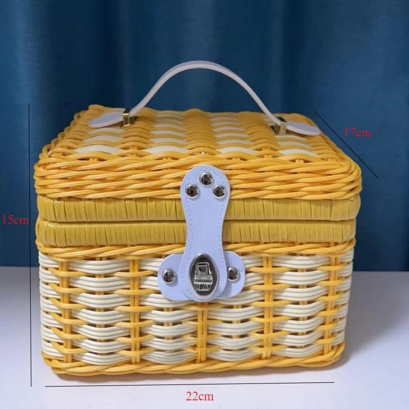

New Vintage PP Rattan Woven Storage Box with Lid, Portable Travel Case, Perfect for Wedding Gifts and Holiday Packaging 22x17x15cm жовтий