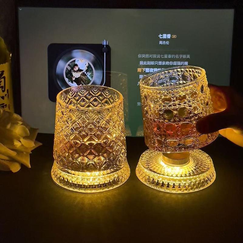 Szklanka do whisky obrotowa 280 ml Kreatywna Kryształowa Premium Kubek do piwa Str Reliefowa Szklanka do likieru z podstawką Forma do drinków prostych Kieliszek do wina