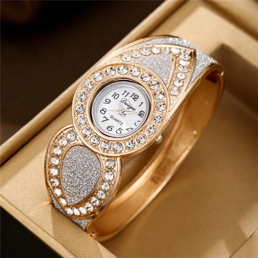 2026 New Round Diamond Set European Style Bracelet Watch