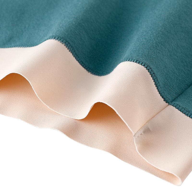 Eske med 4 stykker bomull dameundertøy Middels midje sømløse trekantede bukser Antibakterielt og pustende undertøy