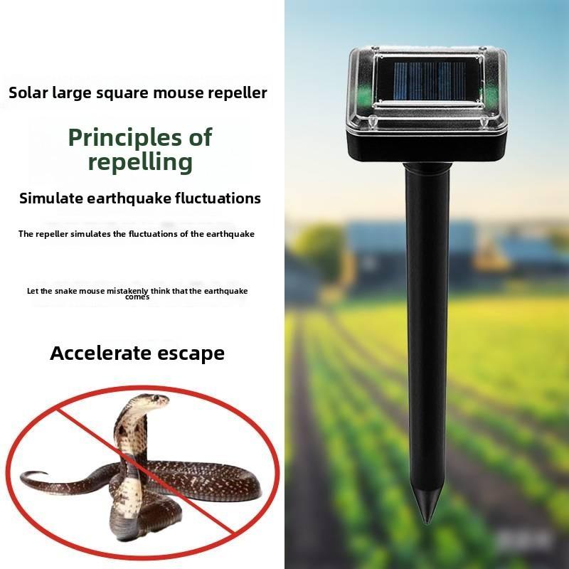 Square Solar Powered Ultrasonic Snake Rodent Repellent Electronic Tool Pest