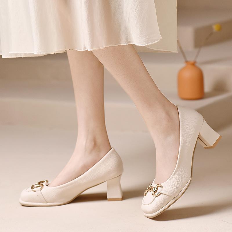 French square head metal buckle women's fashion shoes spring 2024 new outer wear temperament light mouth thick heel women's shoes