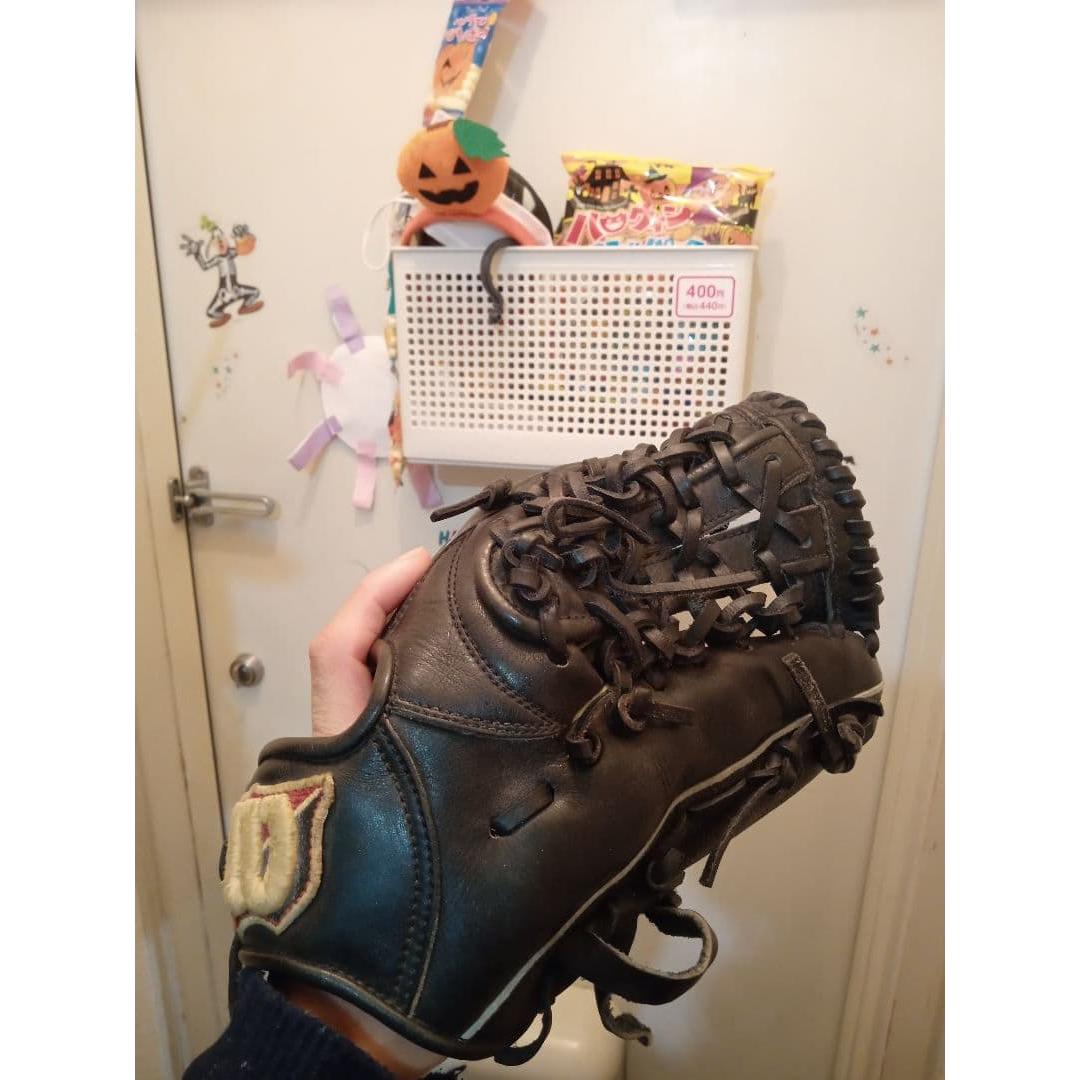 Used All-round soft gloves for adults Wilson Long