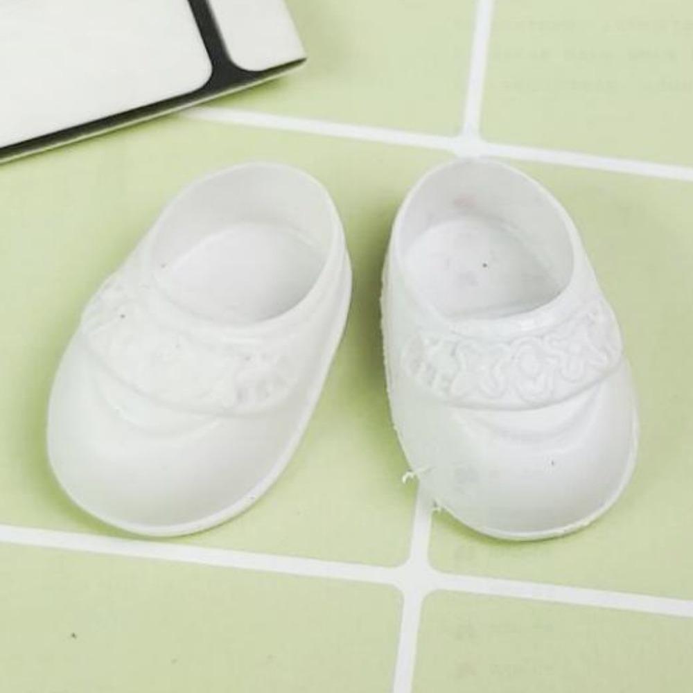 1 Pairs Fashion Doll Shoes Boots Cute Mini Shoes Dolls Stand Other Accessories for 17cm Dolls