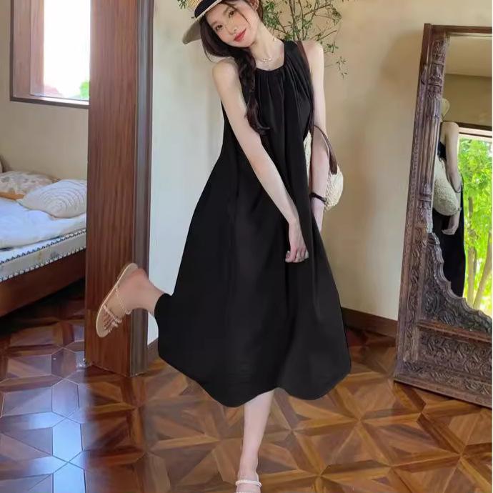 Minimalistisches ärmelloses Strandkleid - Locker, einfarbig, langer Rock für den Sommer