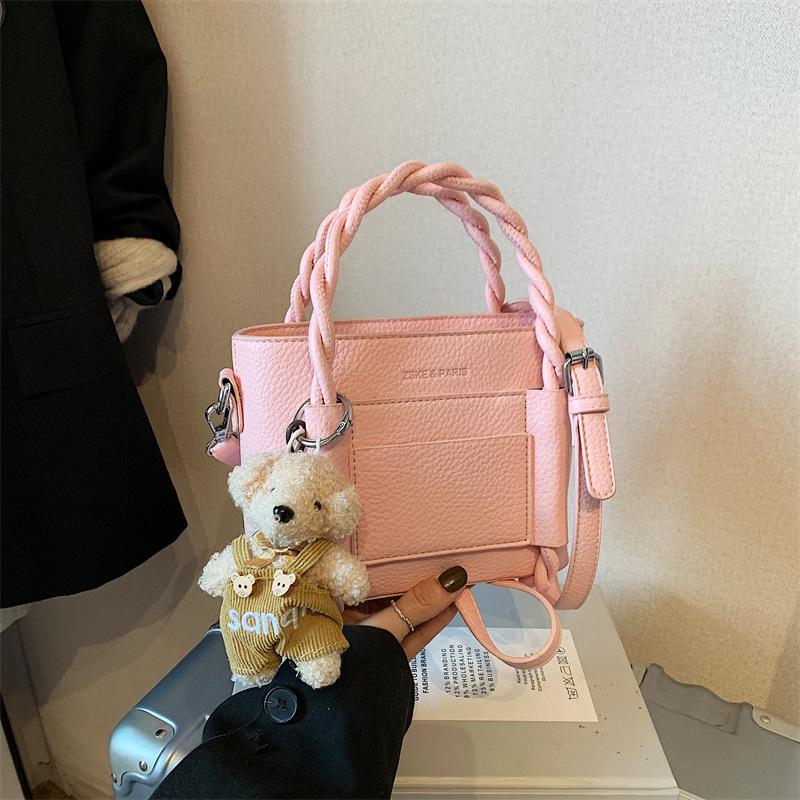 Stylish and simple interwoven rope hand withdrawal bucket bag simple casual texture bag daily versatile shoulder messenger bag