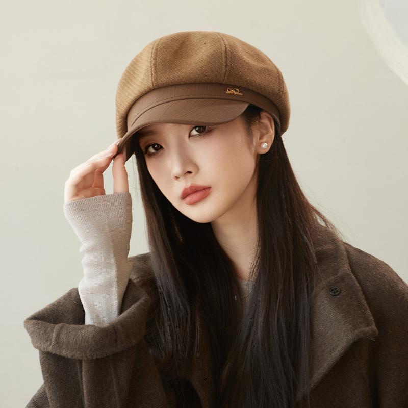 Autumn and Winter British Retro Leather Octagonal Hat Casual and Fashionable Versatile Face Showing Small Duck Tongue Beret