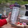 Kunststoff-Fitness-Wasserflasche mit hoher Kapazität und Griff - Hitzebeständig, für Männer und Frauen