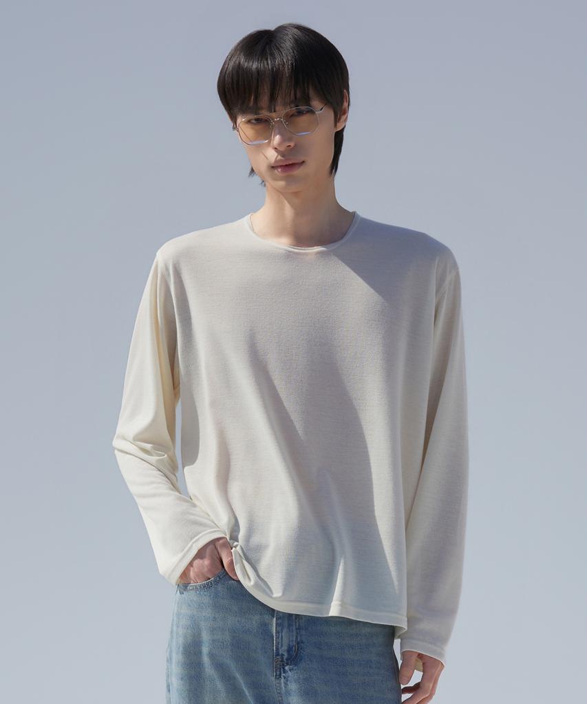 Dibeullu Low-Cut Scoop Neck Long Sleeve Cream