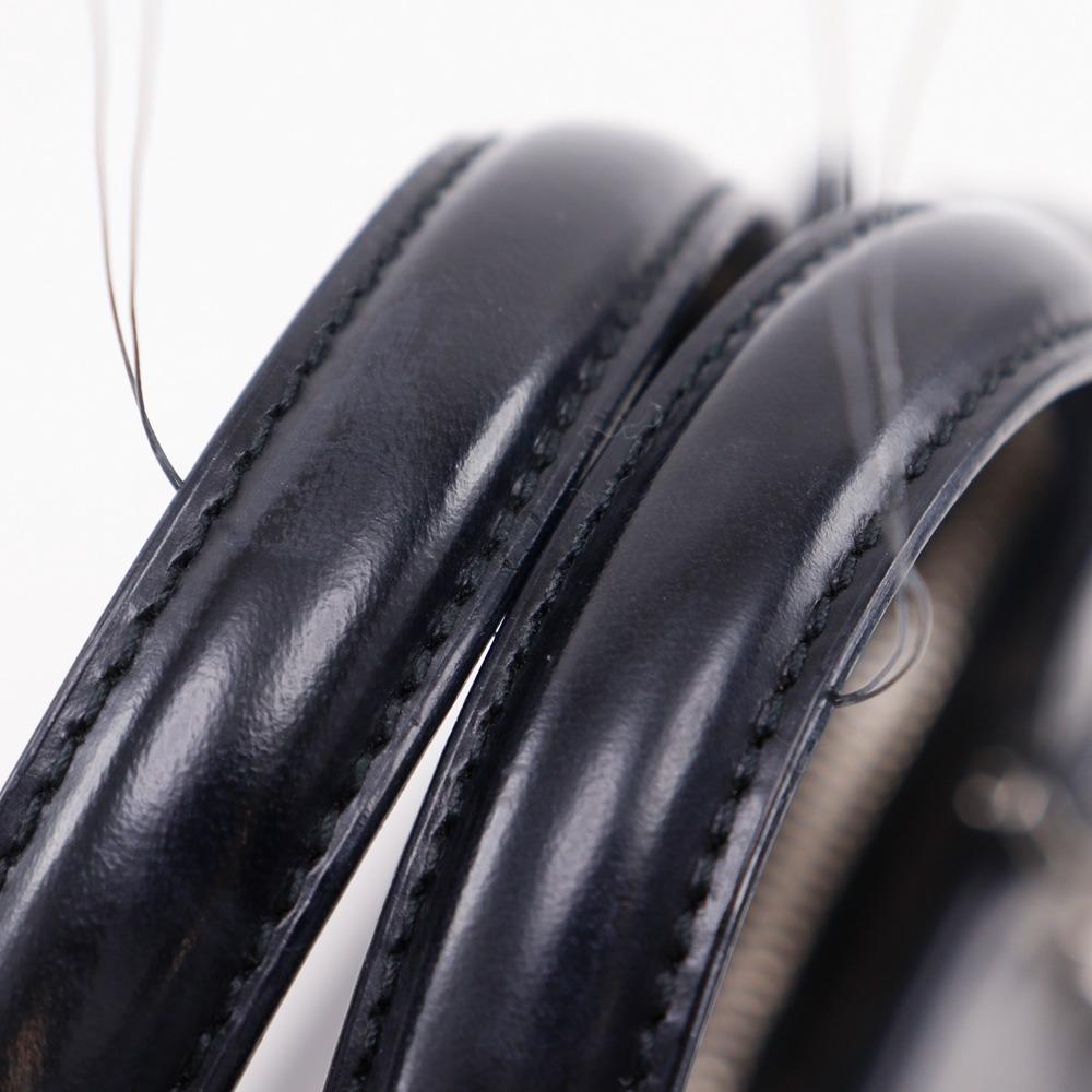 Salvatore Ferragamo Gancini Handbag AQ-21 0167 black Calfskin Women Used