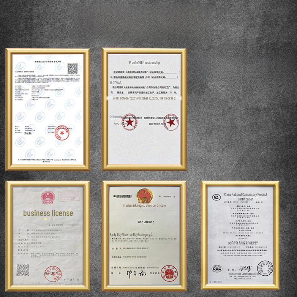 Univerzální zpětné zrcátko pro elektrická vozidla, motocykly, skútry a tříkolky