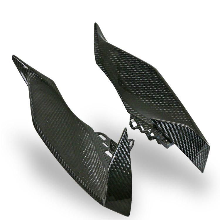 Yamaha R1/R1M 20+ Carbon Fiber Instrument Panel Side Cover