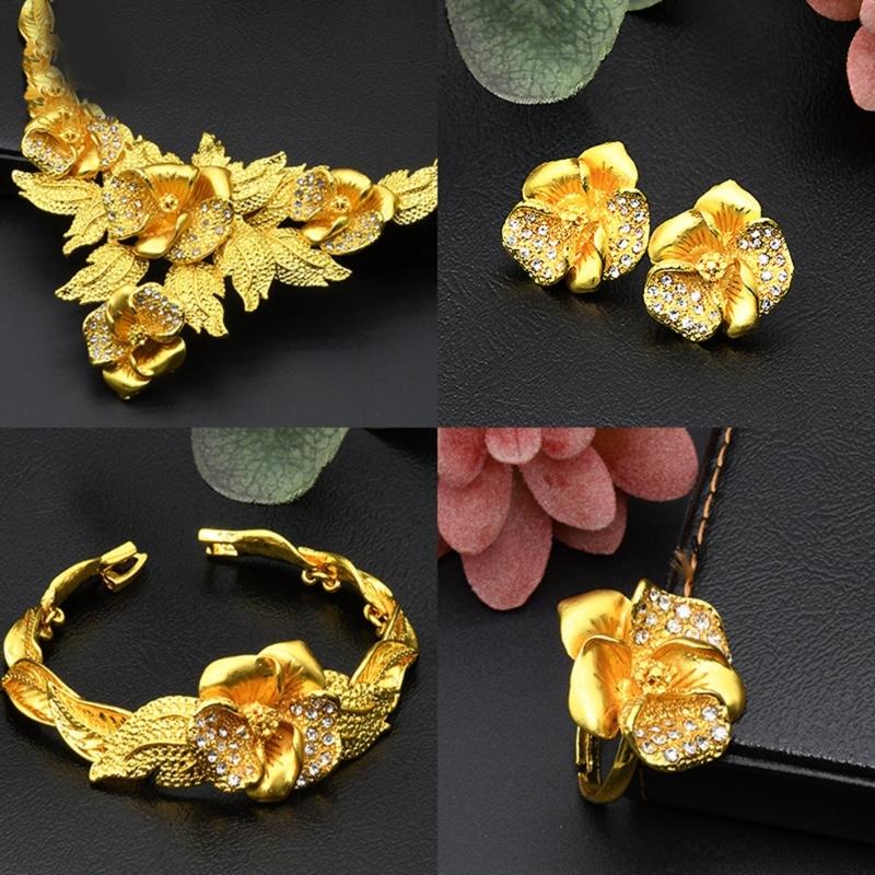 Elegant Bridal Jewelry Set with Fashionable Necklace and Clip Earrings In Gold Stylish Outfits Jewelry Accessory