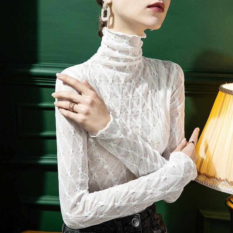 Czarna koronkowa warstwa bazowa dla kobiet na jesień i zimę, z długim rękawem i dopasowanym krojem, pod spodem siateczkowy top z polarowym kołnierzem