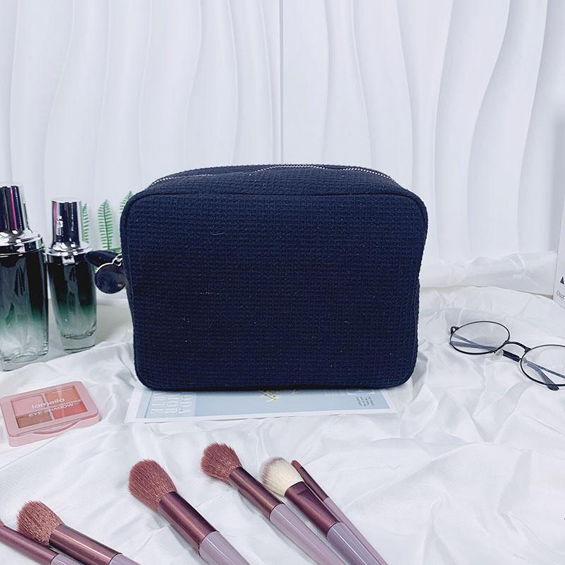 Waffle Style Travel Makeup Bag With Large Capacity For Women And Men
