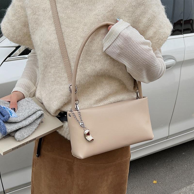 Red Bridal One Shoulder Underarm Bag Texture PU Versatile Crossbody Bags Spring Summer New Style Simple Handbag with Pendant