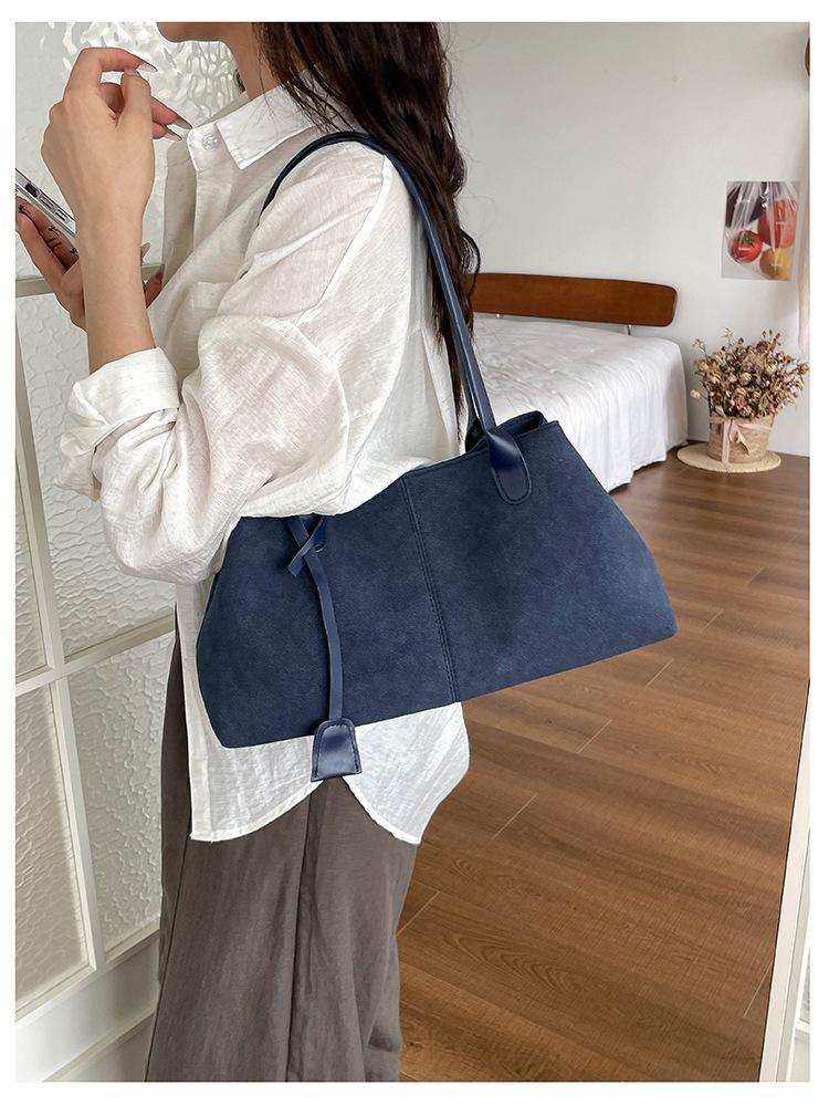Women's Retro Suede Tote Bag - Large Capacity Frosted Shoulder Bag for Autumn 2025