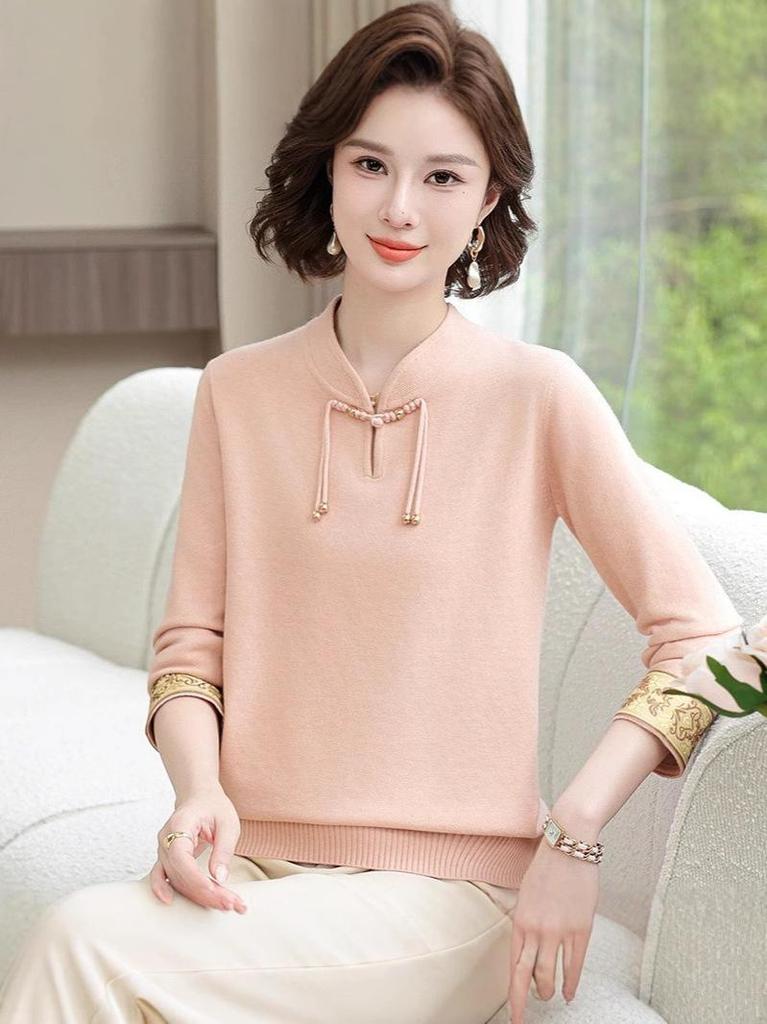 2025 Chinese Style Autumn/Winter Knitwear for Middle-aged and Elderly Women - Fashionable Sweater Base Layer