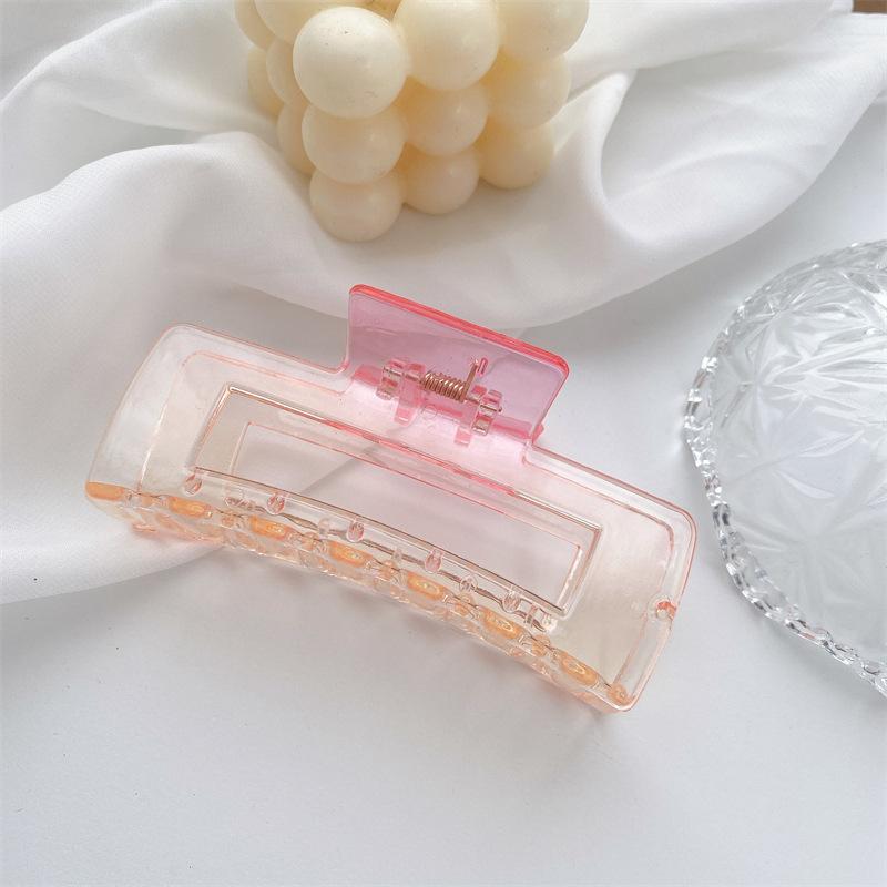 Beautifully Plastic Crafted Hair Claw Clips With Elegant Shapes And Vibrant Colors For Every Hairstyle Needs