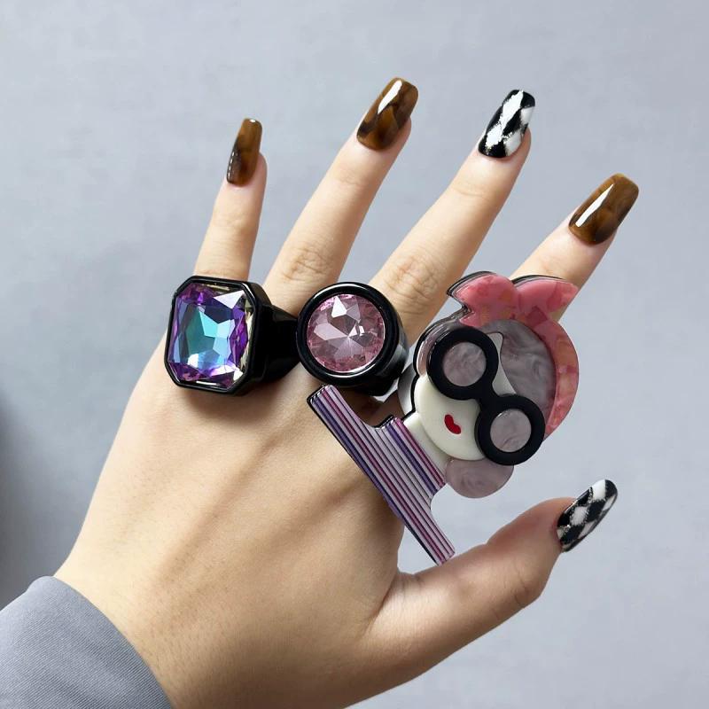 

New Acrylic Geometric Ring an Instagram Fashion And Trendy Little Girl Ring is a Cute Jewelry Accessory for Ladies Diameter 1.8cm