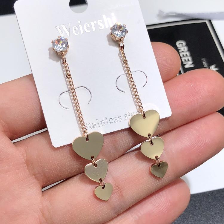 Japanese and Korean 18K Rose Gold Titanium Steel Zircon Stud Earrings, Femininity Simple Four-leaf Clover Black Earrings Internet Celebrity