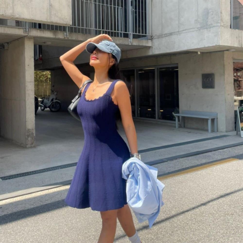 New Arrivals Open Run Women Wave Pattern Slim Fit Ribbed Knit Dress