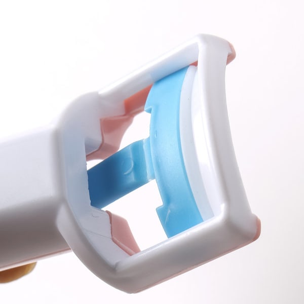 No-Nonsense Eyelash Curler