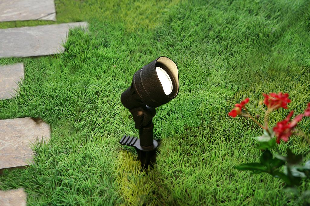 Berkley Low-Voltage Garden Spotlight SP-02-4