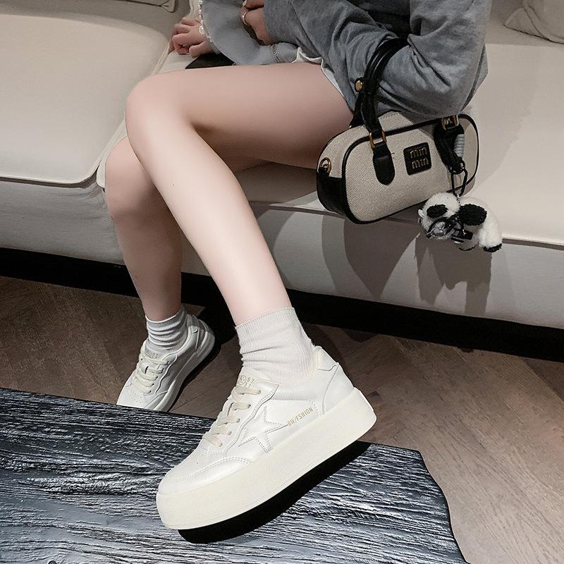 Platform white shoes women's 2025 spring new versatile foot small sports shoes lightweight casual star board shoes