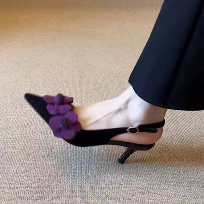 

Fashion 2025 New Retro Pointed Toe Three-dimensional Flowers Beautiful Baotou Women s Stiletto Heel Back Trip Strap Sandals 35 чёрный