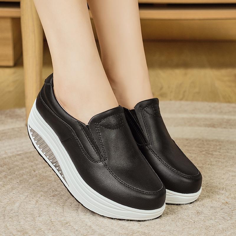 

Женские слипоны лоферы кроссовки с увеличением роста белые кожаные на платформе повседневные черные на толстой подошве обувь на танкетке EU:41 чёрный