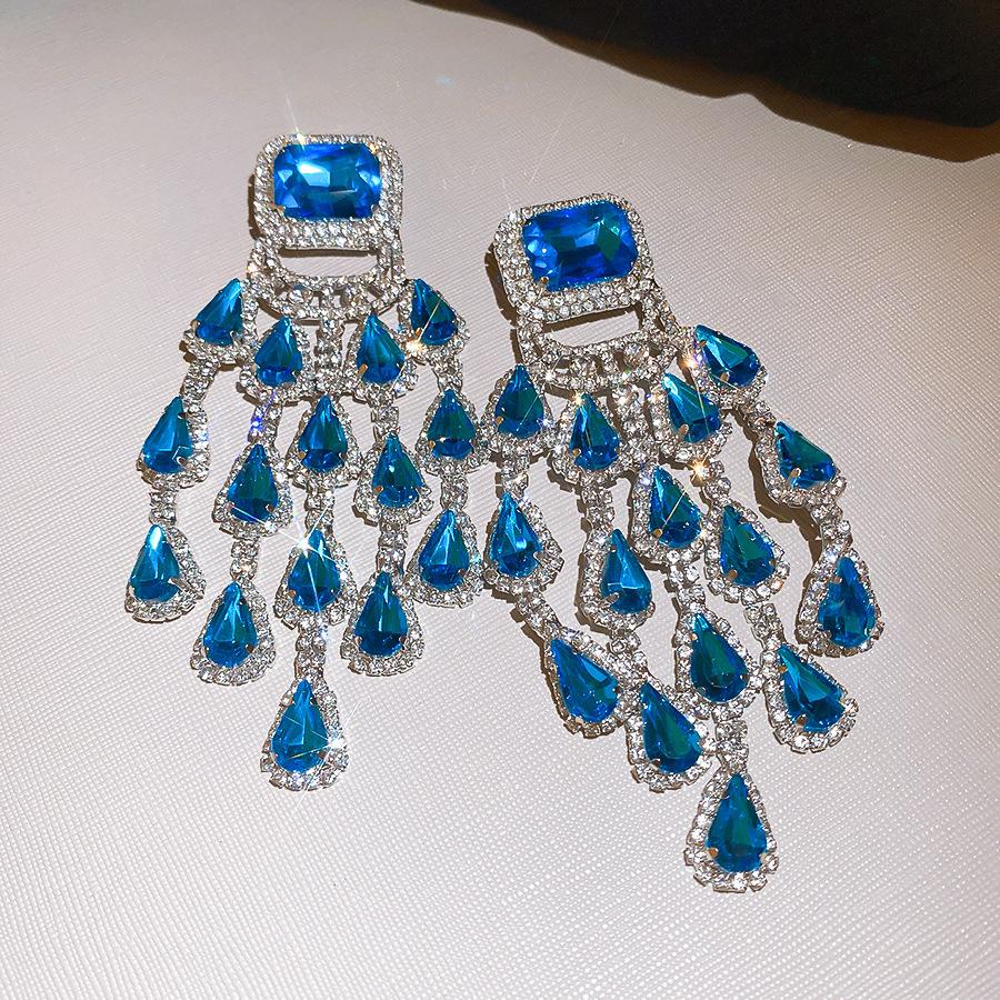 European and American Silver Needle Diamond-encrusted Round Fringed Stud Earrings French Light Luxury Earrings Niche Design Earrings