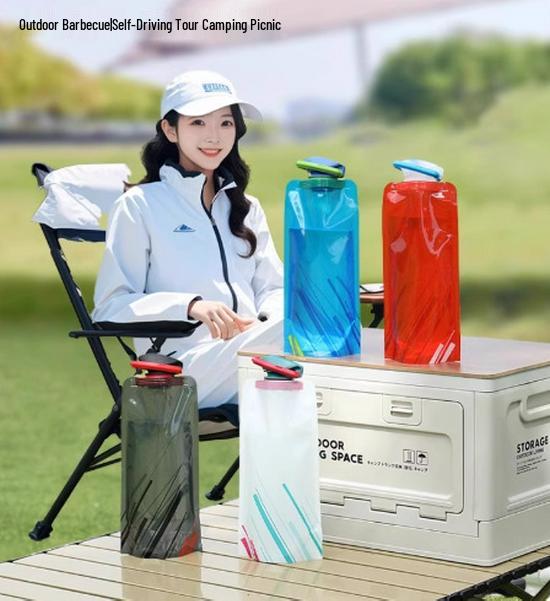 

Disposable Folding Water Bag for Concerts and Festivals - Soft, Portable, and Ideal for Outdoor Use. Red Water Bag-1pc (OPP Bag)