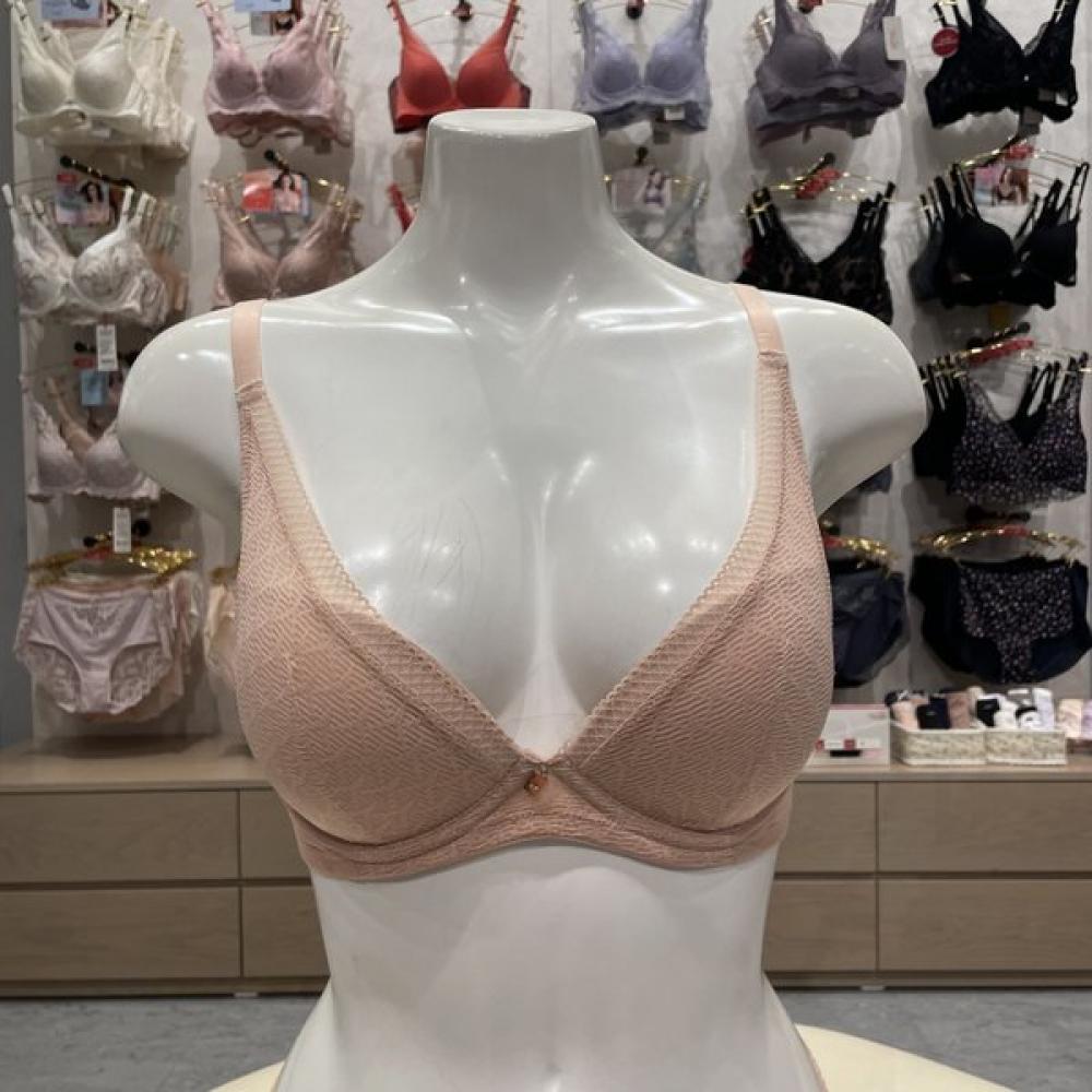 Triumph Женский бюстгальтер без косточек Magic Comfort Бежевый Tbwbrr11be 75A