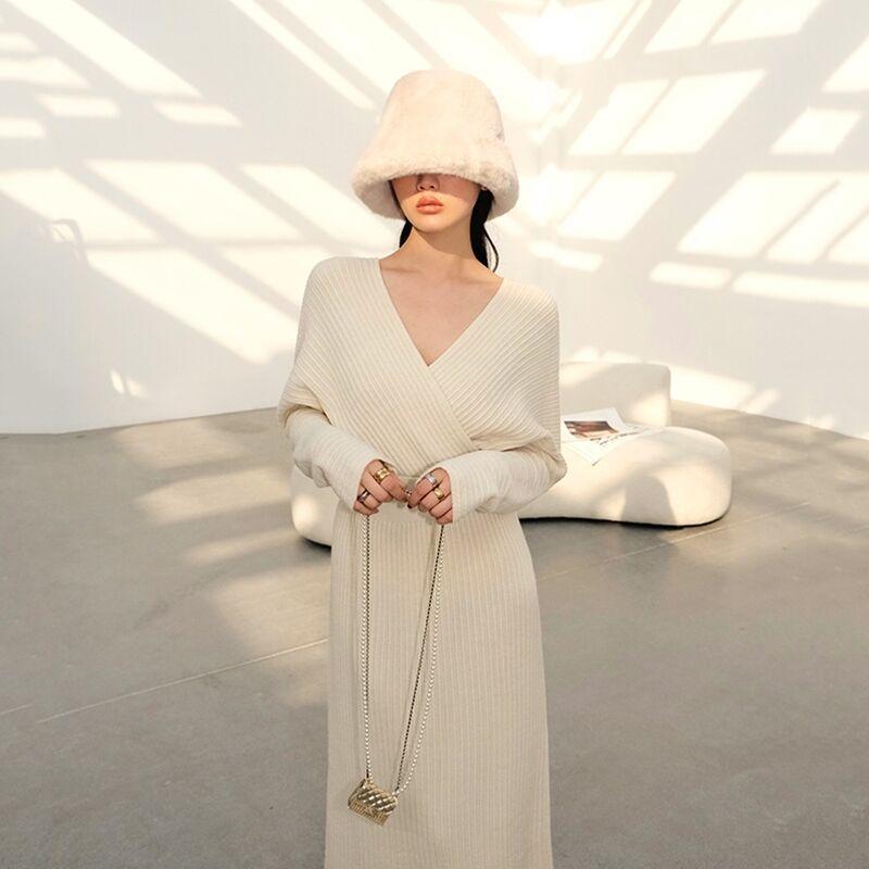 

Early autumn new knitted dress V-neck bat sleeve temperament waist and thin temperament light ripe knee dress S бежевый