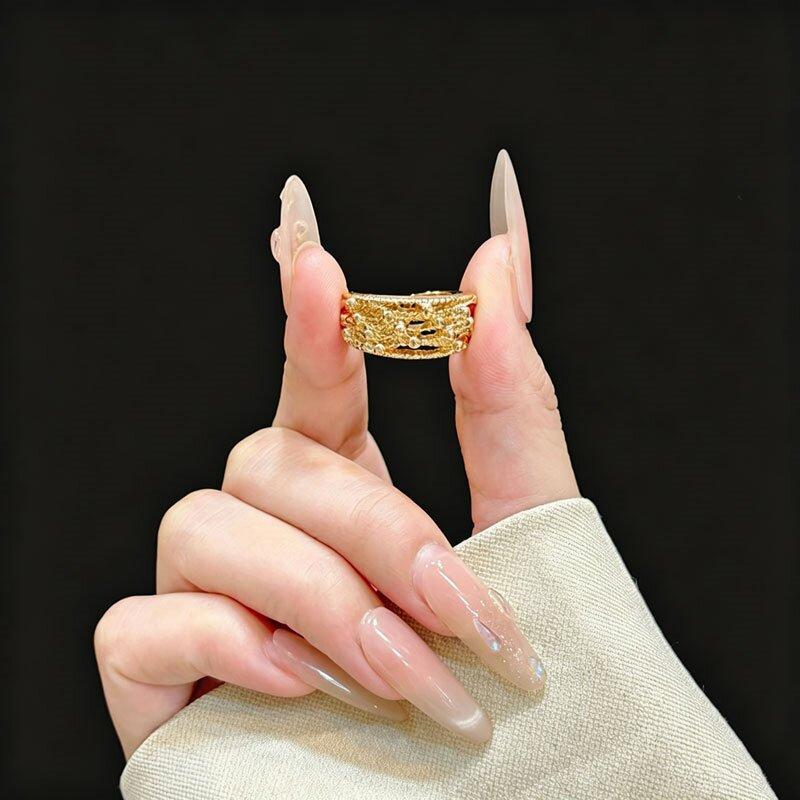 "Gilt Old Rhyme" Medieval Coffee Gold Hollow Lace Ring Shines Exquisite Light Luxury Fashion Temperament Index Finger Ring