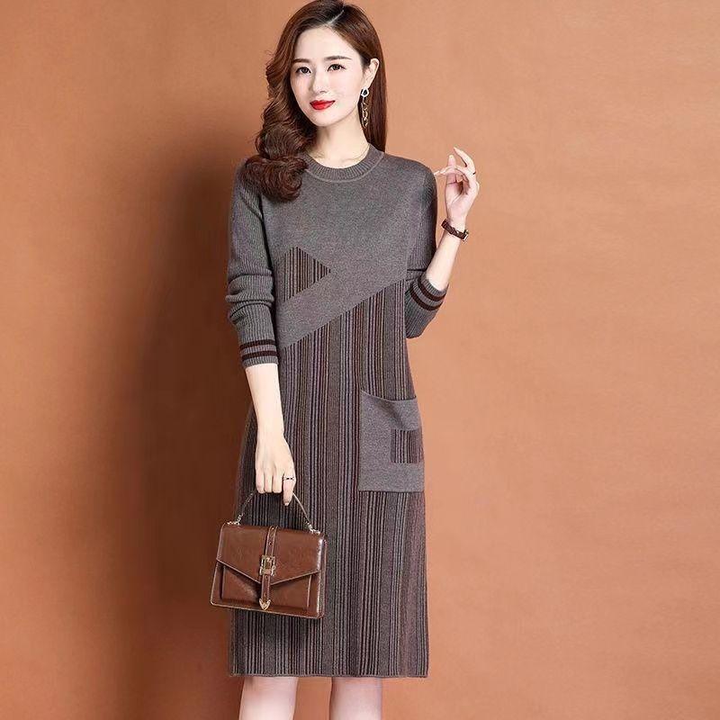 

Осінньо-зимова жіноча сукня-светр середньої довжини Модна та вільна в язана сукня Печворк Пуловер M хакі