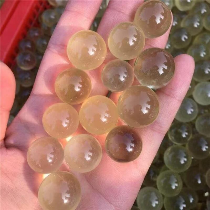 

Magical Natural Yellow Crystal Ball Quartz Crystal Mineral Specimens Reiki Healing Home Office Degaussing Decorative Energy Gem 1pcs random