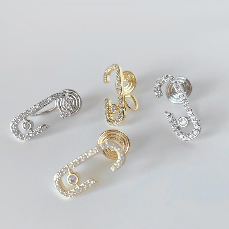 

Women s Fashion Ear Cuff Brooch Earrings – Chic Niche Design for Autumn/Winter