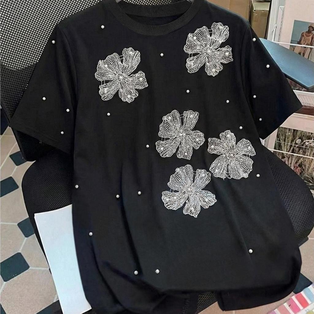 Ny stor Dame T-skjorte for Sommeren, Kraftig med Broderte Paljettblomster, Løstsittende og Slankende Topp