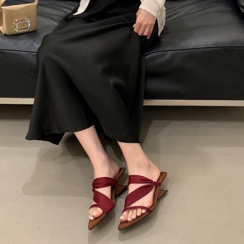 Fashion Luxury Designer Brand Women Slipper Summer Fashion Pointed Toe Narrow Band Shallow Wedge Party Dress Shoes Sexy Zapatos De Mujer