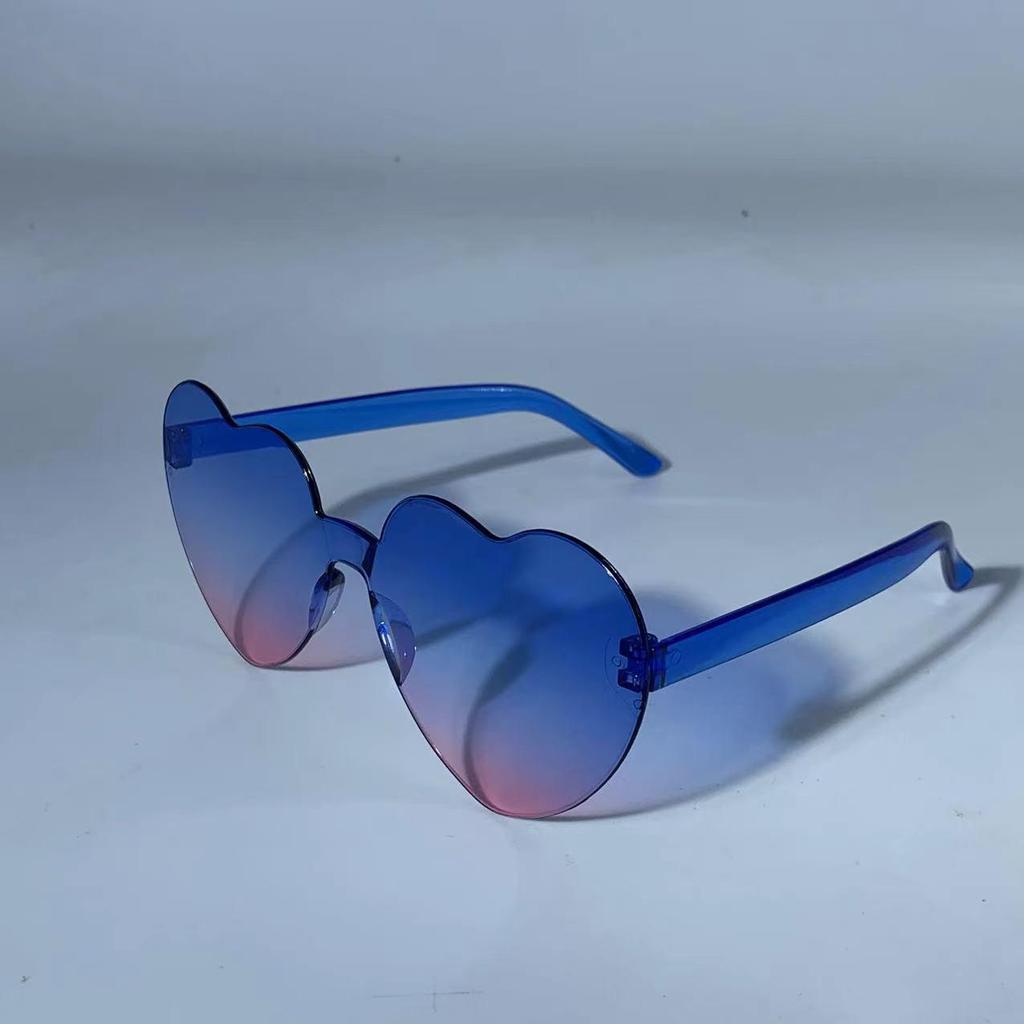Transparent Heart-Shaped Jelly Sunglasses for Men & Women - European & American One-Piece Design