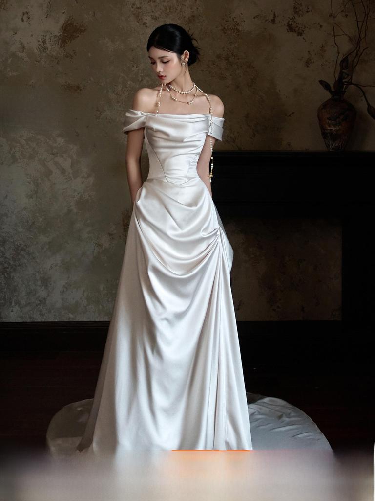 Elegant White Satin One-Shoulder Wedding Dress with Train Bridal Gown for Wedding Reception And Engagement Simple Style Long ...