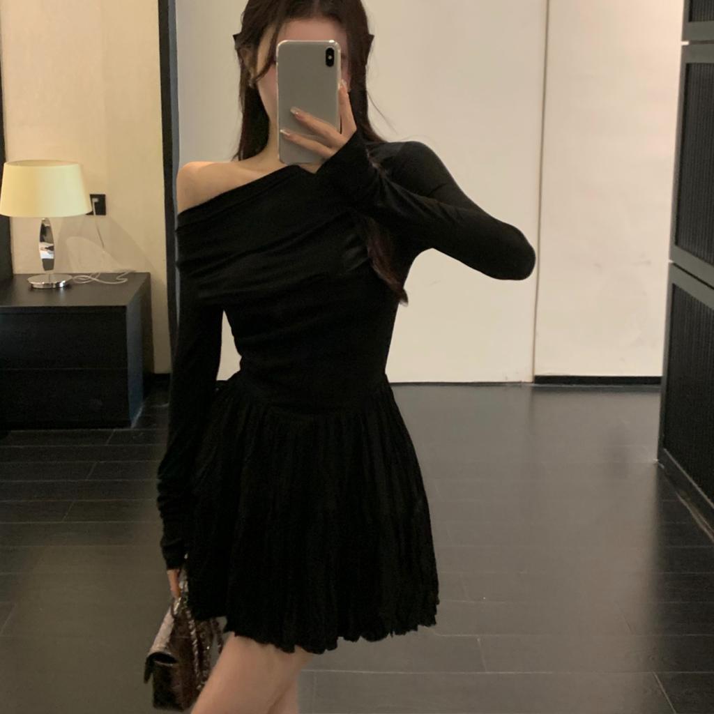 Čistě sexy šaty na jedno rameno jarní nové francouzské černé nafouklá sukně střihu do áčka elegantní narozeninové šaty