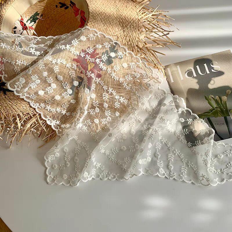 White Lace Triangle Towel, Fart Curtain Stacked, High-End Design, Sweet, Small Skirt, Fashionable And Lazy Style