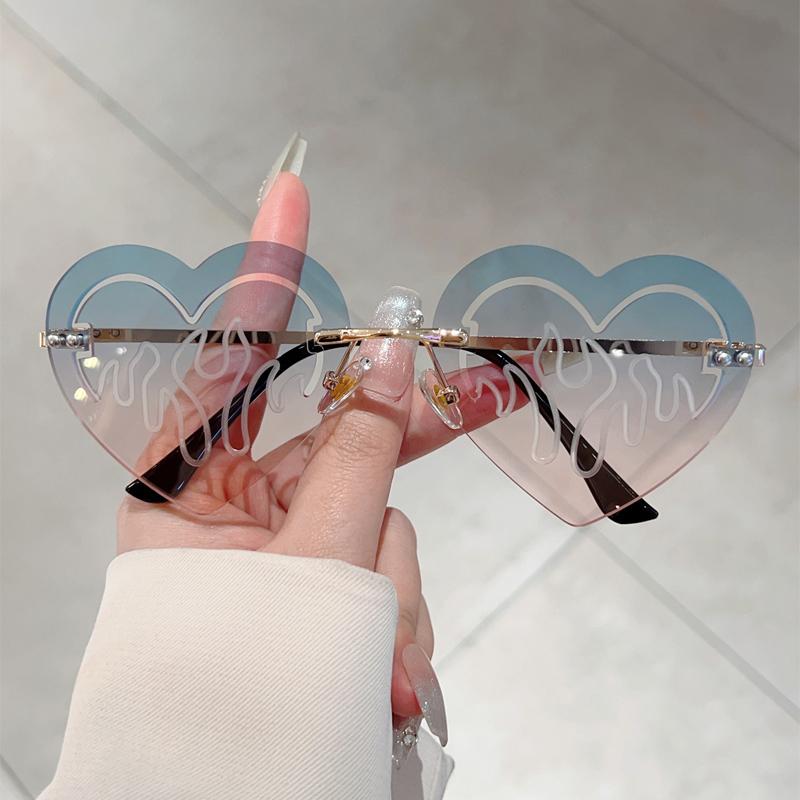 Rimless Heart Shaped Sunglasses Fashion Cute Hollowed Decor Rave Shades Women Trendy Brand Design Vacation Sun Glasses